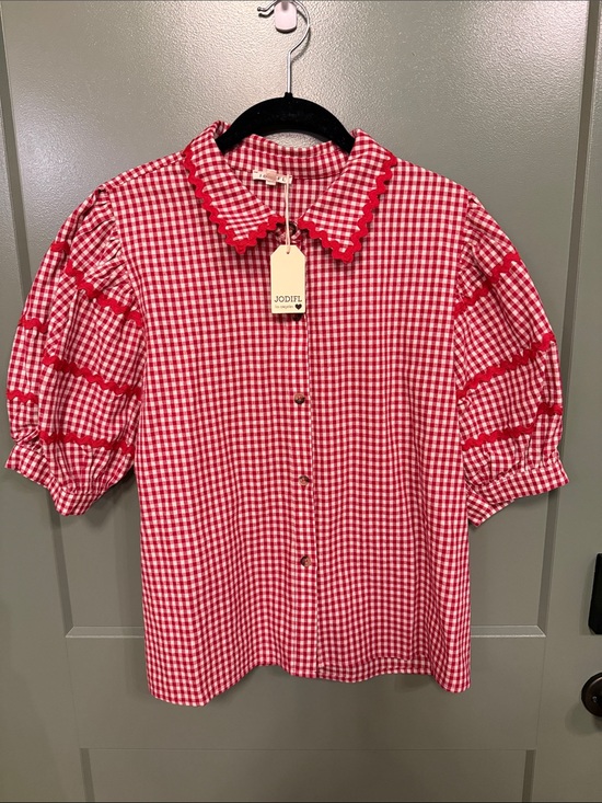 JODIFL Tops - JODIFL Red and White Gingham Puff Sleeve Button-Front Top